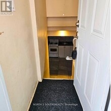 397 Terry Dr in Newmarket, ON - Building Photo - Building Photo