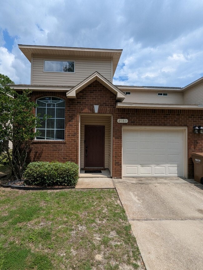 property at 2160 Hadleigh Hills Ct
