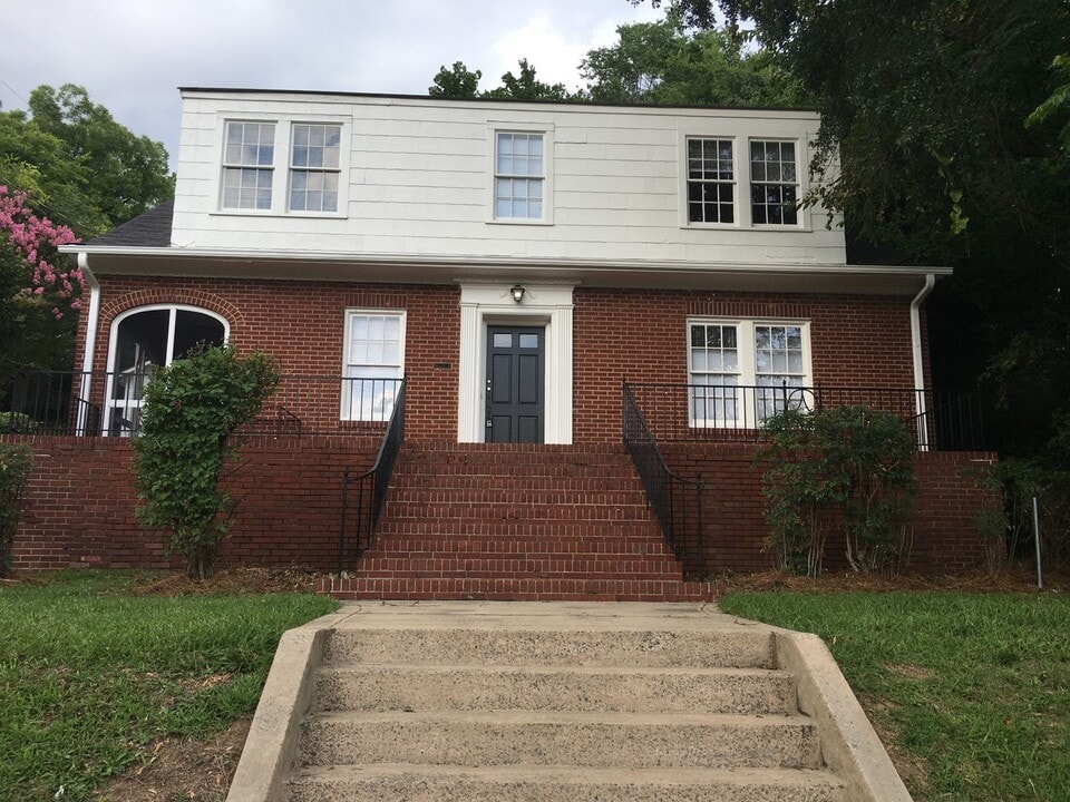 1143 N Broad St in Rome, GA - Building Photo