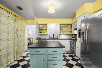 408 Ramble Ln in Austin, TX - Building Photo - Building Photo