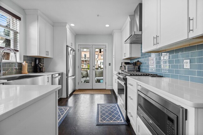 90 Bennington St, Unit 1 in Boston, MA - Building Photo - Building Photo
