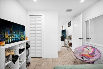 6501 SW 4th St in Miami, FL - Building Photo - Building Photo