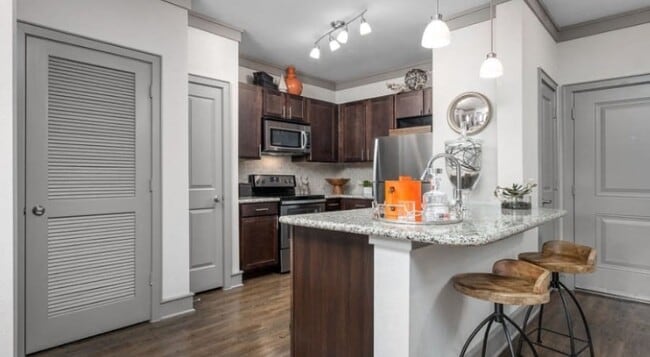 The Avenues at Carrollton in Carrollton, TX - Building Photo - Building Photo