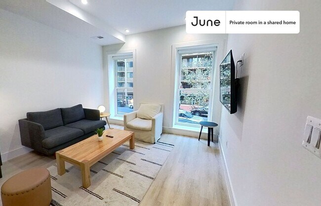 Room in Shared 4 bed/2 bath home, Unit B in Washington, DC - Foto de edificio - Building Photo