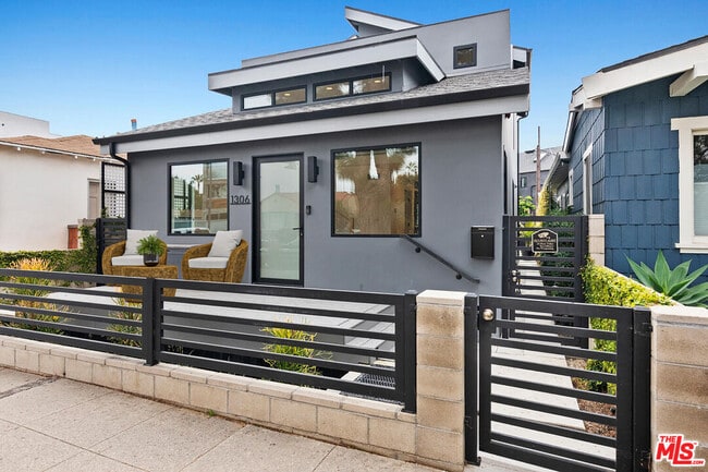 property at 1306 Cabrillo Ave