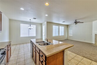 2740 S Promontory Vista Pl in Las Vegas, NV - Building Photo - Building Photo