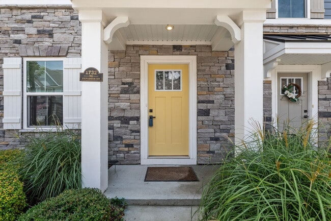 property at 1732 Defiance Dr