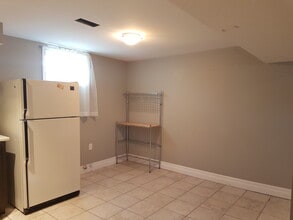 204 Irving Pl in London, ON - Building Photo - Building Photo
