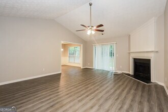 8391 Taylor Rd in Riverdale, GA - Building Photo - Building Photo