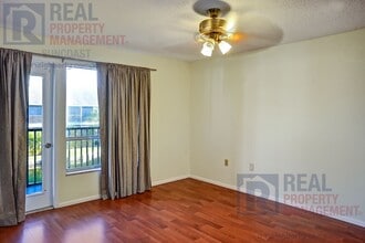 251 Fenwick Dr in Venice, FL - Building Photo - Building Photo