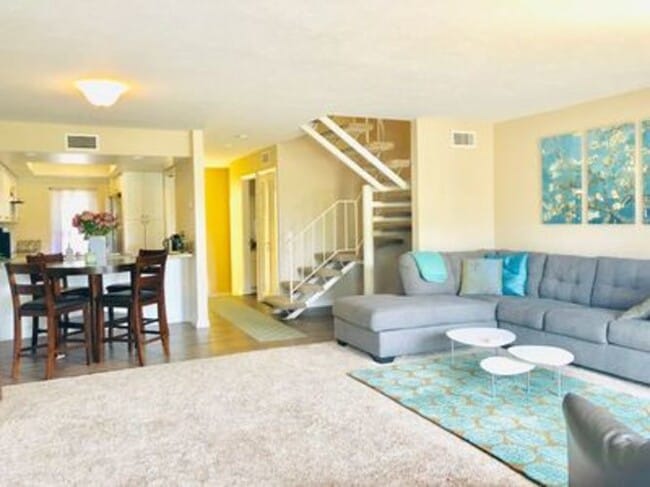 1911 Estrella De Mar Ct in Carlsbad, CA - Building Photo - Building Photo