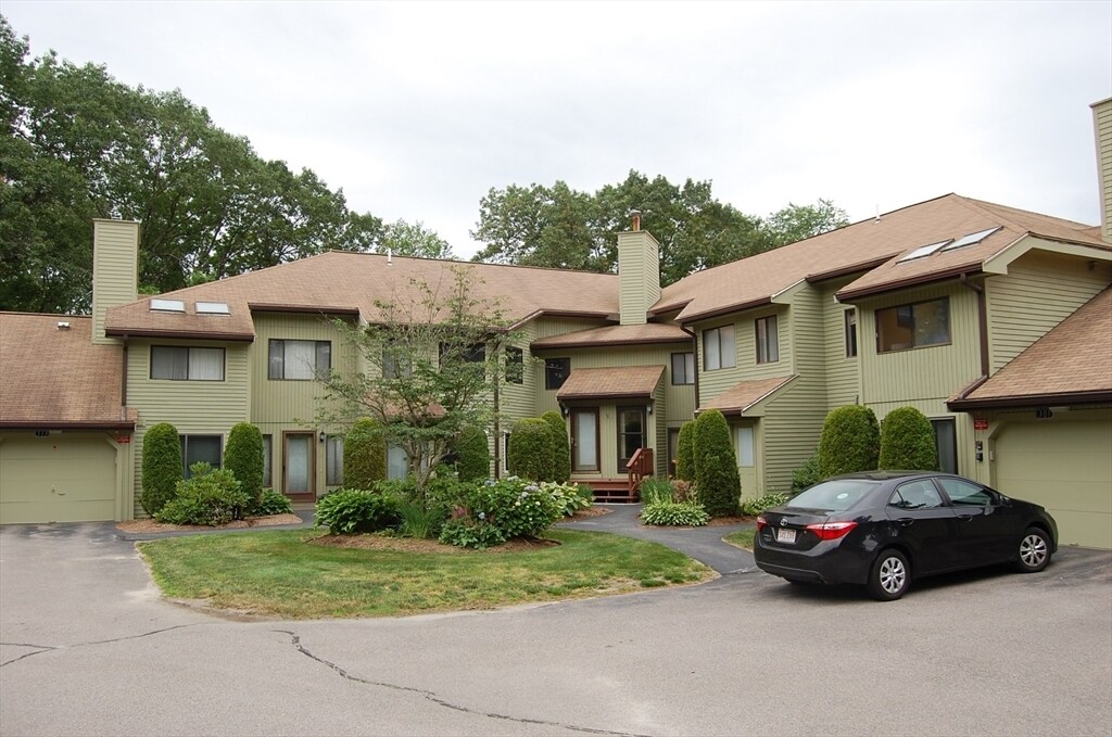 307 Trailside Way in Ashland, MA - Building Photo