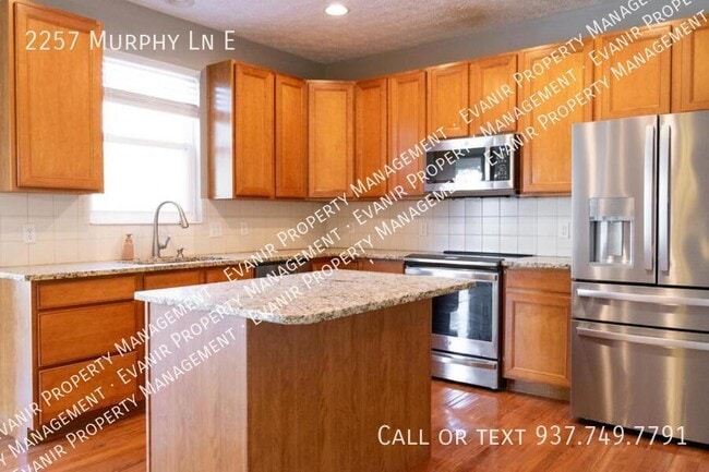 2257 Murphy Ln E in Troy, OH - Building Photo - Building Photo