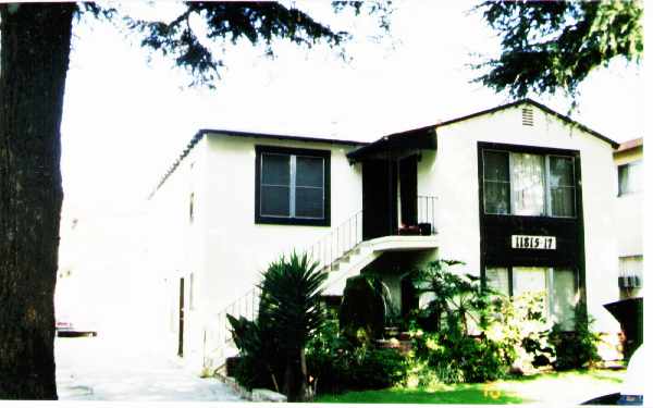 11815-11817 Darlington Ave in Los Angeles, CA - Building Photo