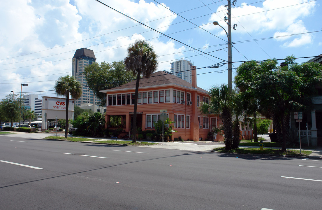 322 4th St S in St. Petersburg, FL - Building Photo