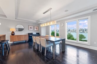 38 Oxford Landing in Weehawken, NJ - Building Photo - Building Photo