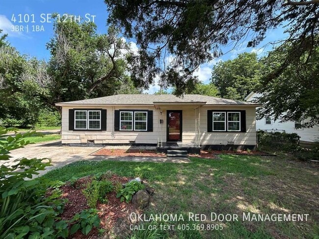 property at 4101 SE 12th St