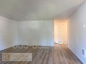 1364 NE 186th Ave in Portland, OR - Building Photo - Building Photo
