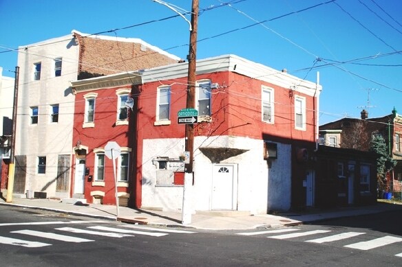 1749-1751 Orthodox St in Philadelphia, PA - Foto de edificio