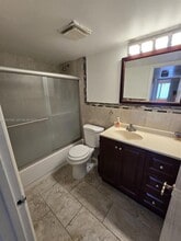 10302 NW 9th St Cir in Miami, FL - Building Photo - Building Photo