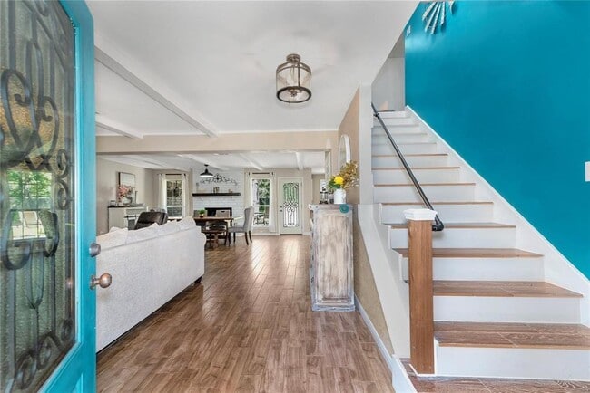 property at 676 Ravensworth Dr