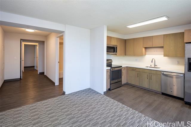 7000 Hawaii Kai Dr in Honolulu, HI - Building Photo - Building Photo