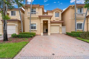 11451 NW 68th Terrace in Doral, FL - Building Photo