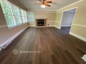 11100 Brandonwood Ln in Matthews, NC - Foto de edificio - Building Photo
