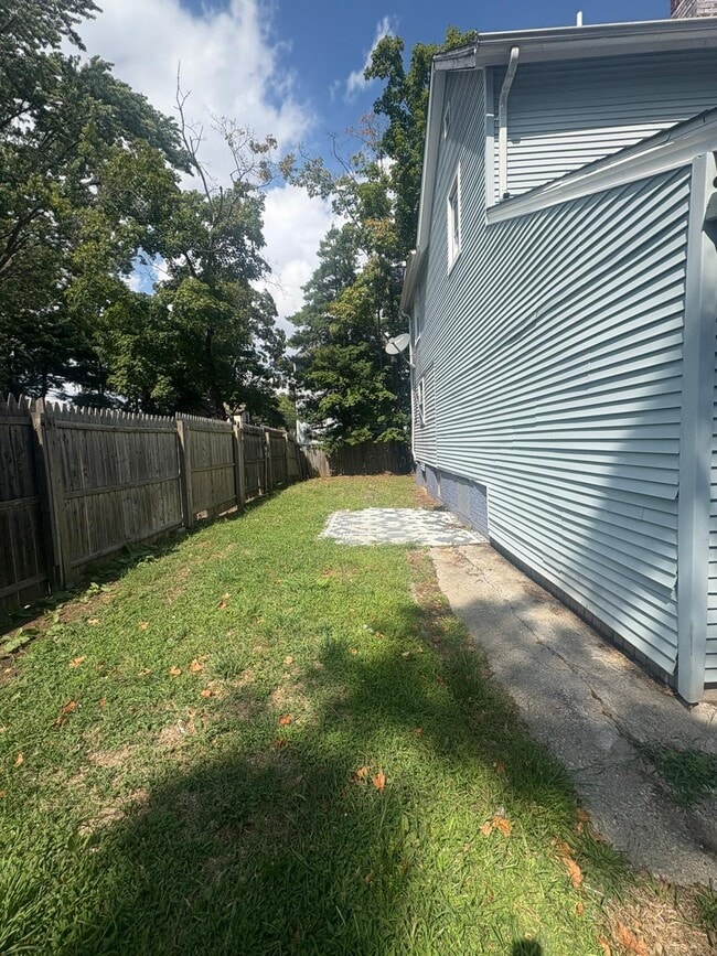 60 Warner St in Hamden, CT - Building Photo - Building Photo