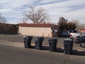 317 Texas St NE in Albuquerque, NM - Building Photo - Building Photo