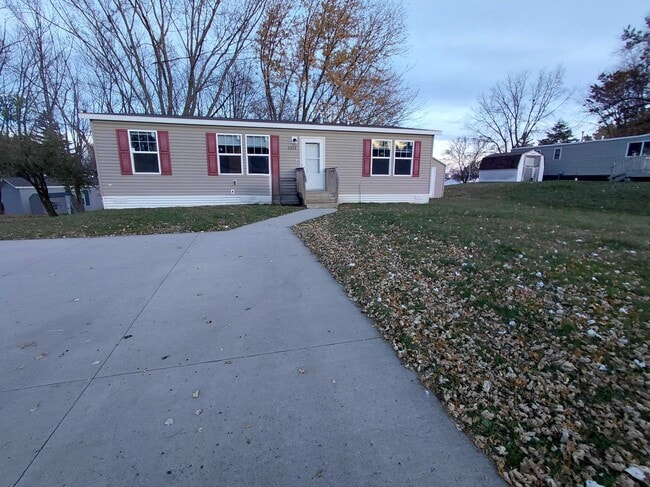 2014 Gull Ln NW in Stewartville, MN - Building Photo - Building Photo