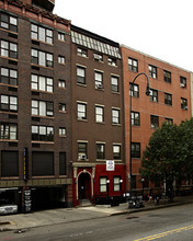 232 W 14th St in New York, NY - Building Photo - Building Photo