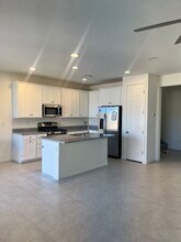 10106 W Meranto Ave in Las Vegas, NV - Building Photo - Building Photo