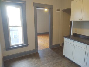 611 N Perry St in Davenport, IA - Building Photo - Building Photo