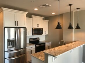 19 W Market St, Unit 502 in Wilkes-Barre, PA - Foto de edificio - Building Photo