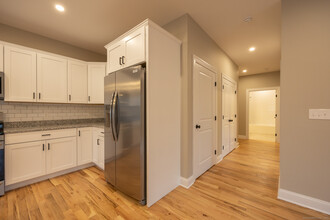 225 Old Towne Rd in Cheshire, CT - Building Photo - Building Photo