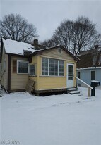 2430 Talbot St in Cuyahoga Falls, OH - Building Photo