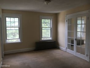 28 Olive St in Naugatuck, CT - Building Photo - Building Photo