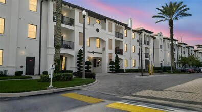 5550 E Michigan St in Orlando, FL - Building Photo - Building Photo