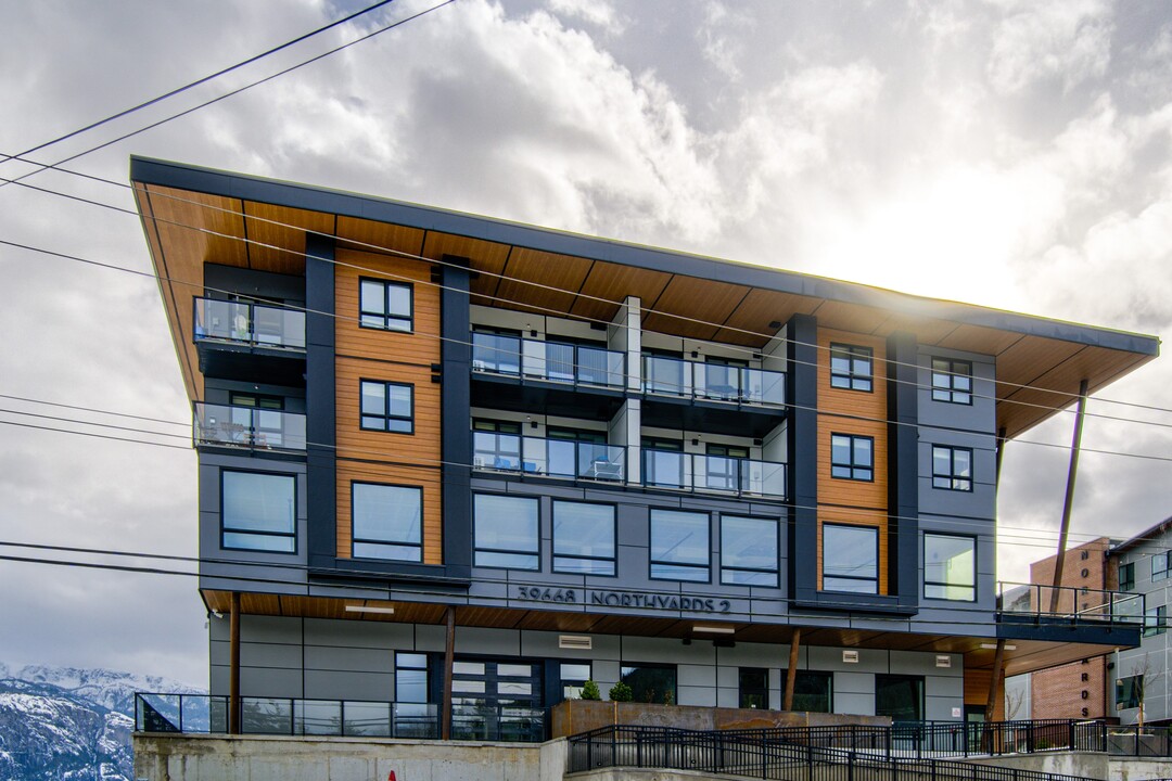 Northyards 2 in Squamish, BC - Building Photo