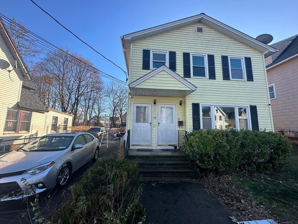 36 Henry St-Unit -2 in New Haven, CT - Building Photo