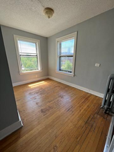 6959 S Paxton Ave in Chicago, IL - Building Photo - Building Photo