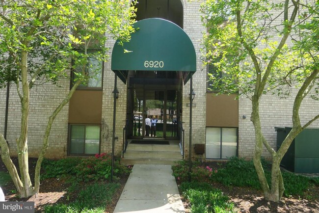 property at 6920 Hanover Pkwy