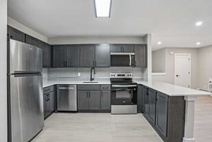 Groveland Manor in Somers Point, NJ - Building Photo