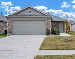 1219 Falcon Hts Dr in Forney, TX - Building Photo