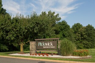 20 Church Rd in Maple Shade, NJ - Building Photo