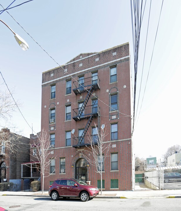 859 E 227th in Bronx, NY - Building Photo