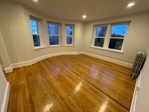 119 Highland Ave in Somerville, MA - Foto de edificio - Building Photo