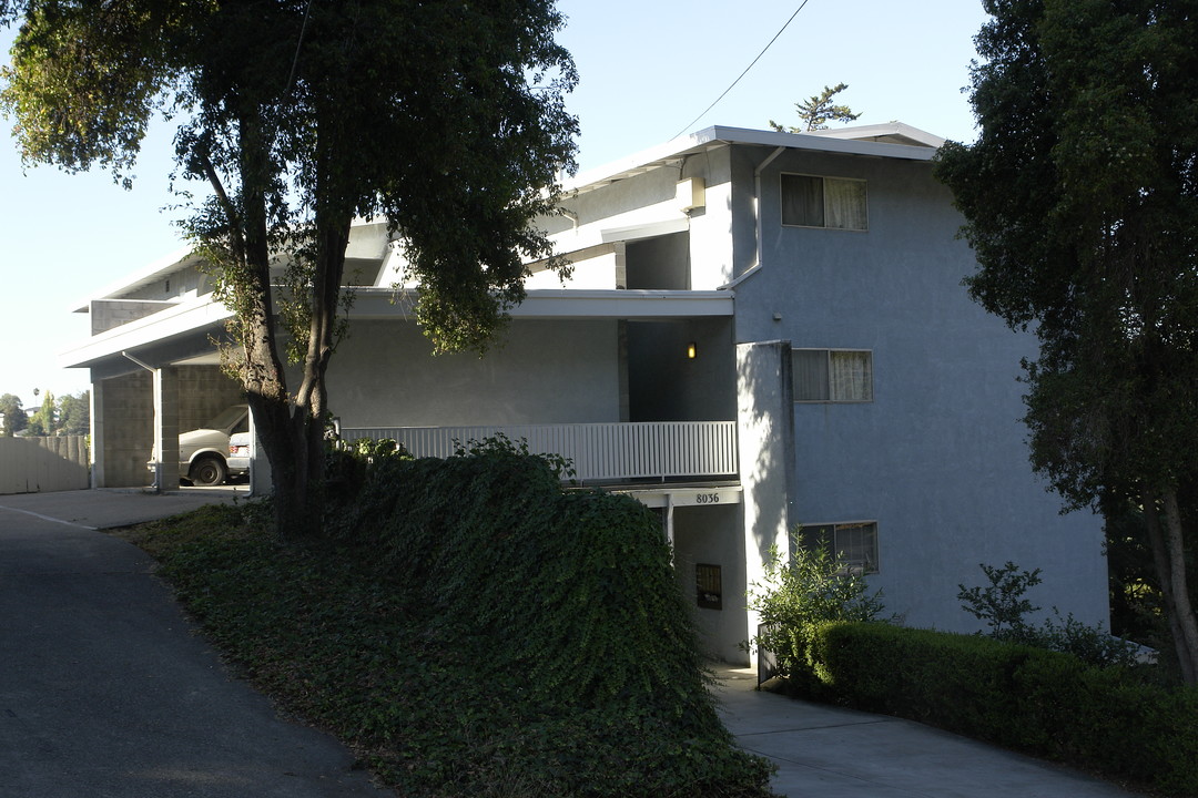 8036 Greenridge Dr in Oakland, CA - Building Photo