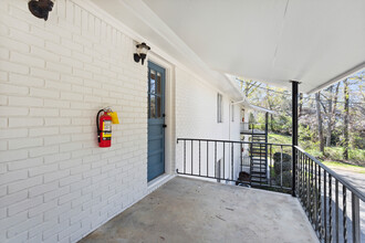 Jackson Street Apartments in Newnan, GA - Foto de edificio - Building Photo